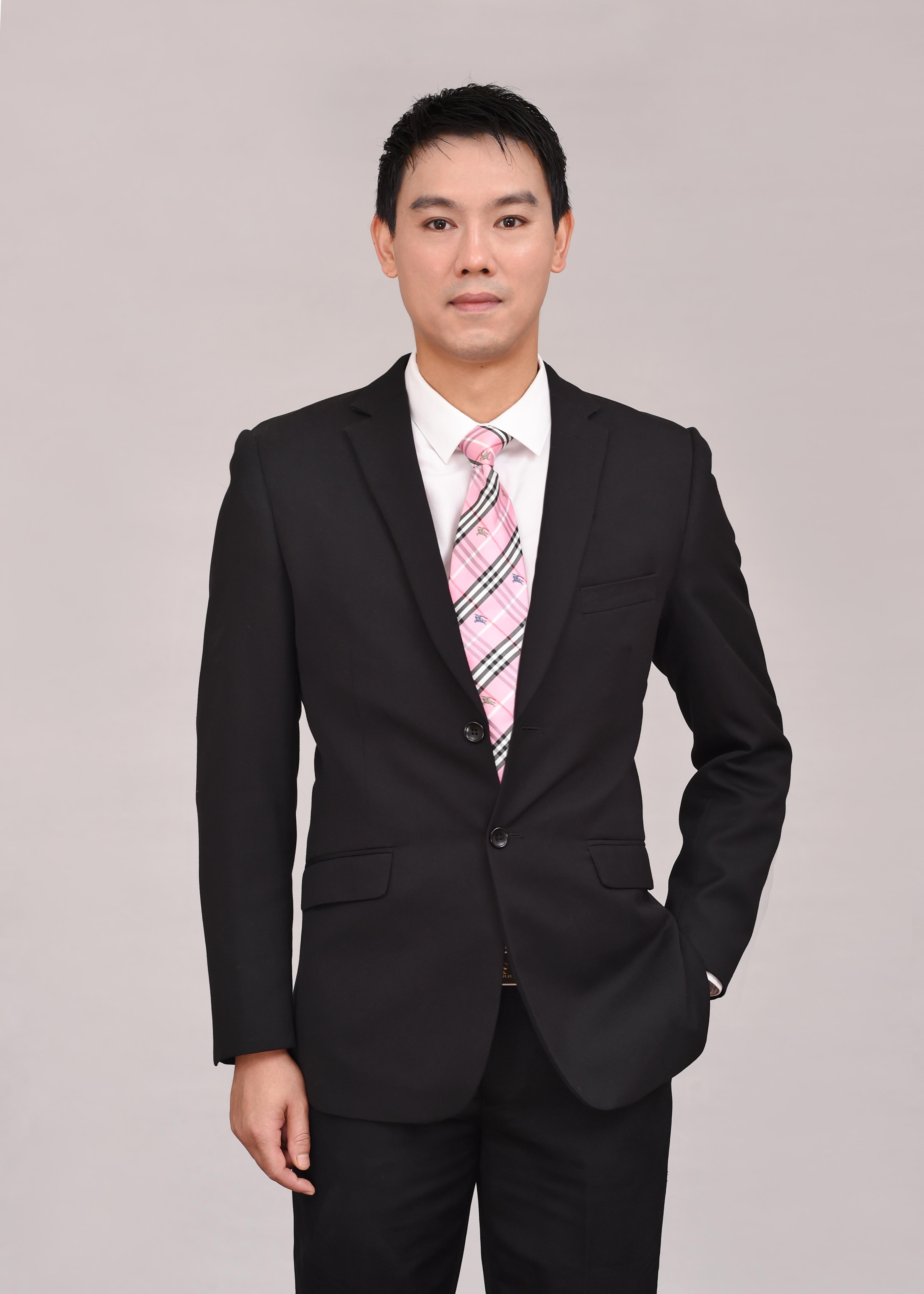 冯菊英 客户策略总监
